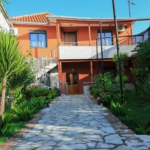 Kaloshi Hébergement de vacances Krujë
