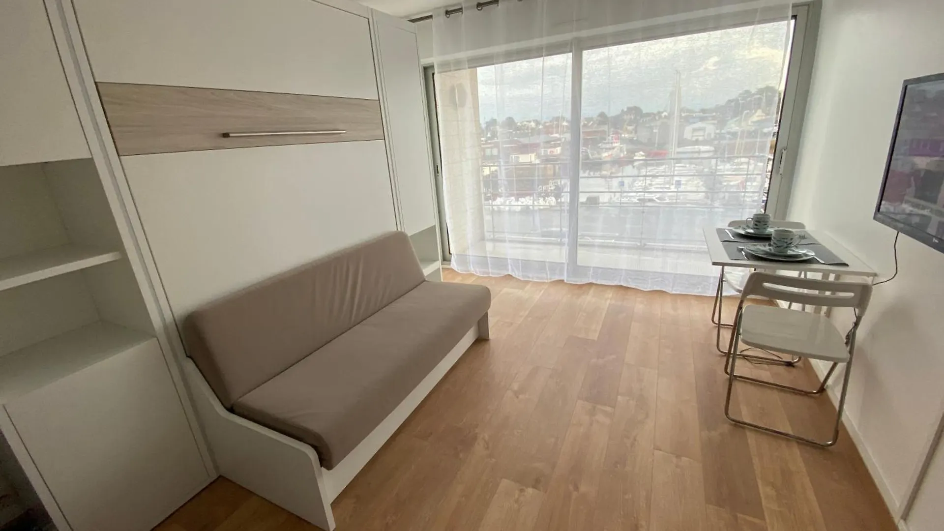 Studio Quai Loti Paimpol France